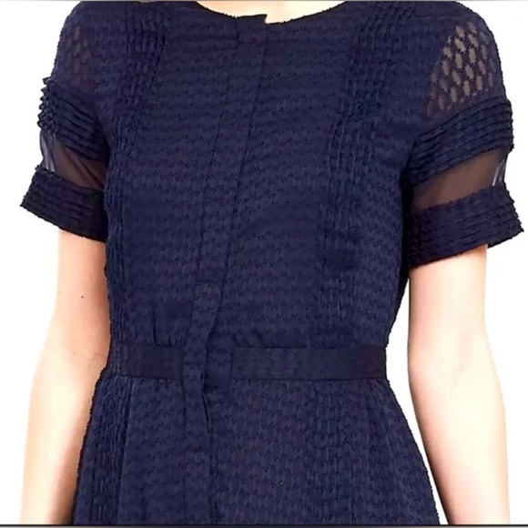 Banana Republic Geo Lace Sheer-Panel Dress 12 Pockets - Picture 7 of 11